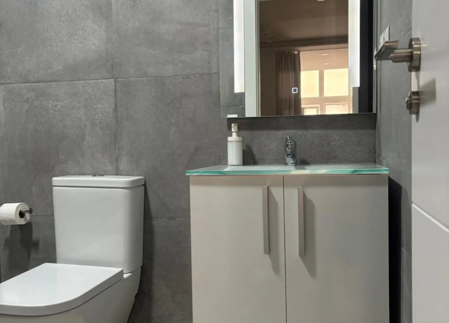 Apartament Estupendo Piso A 3 Min Estacion De Tren Maria Zambrano Y Bus Malaga 0*,  Hiszpania